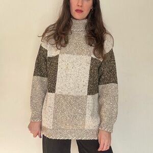 Vintage chunky grid sweater by Liz Claiborne. Size medium